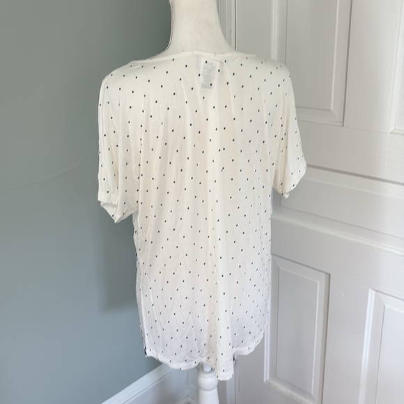 Disney Parks Women's Large Minnie Mouse Dancing In‎ The Polka Dots T-Shirt - Picture 3 of 4